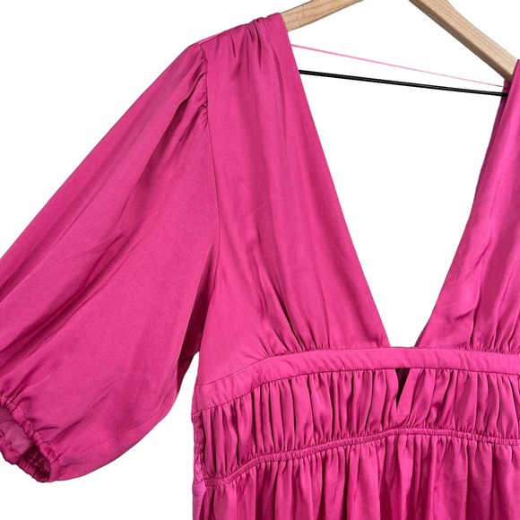 Dolan Brand with Cut-Out back, V-Neck front.Silky Fuschia Pink Color. Size L - Picture 5 of 8